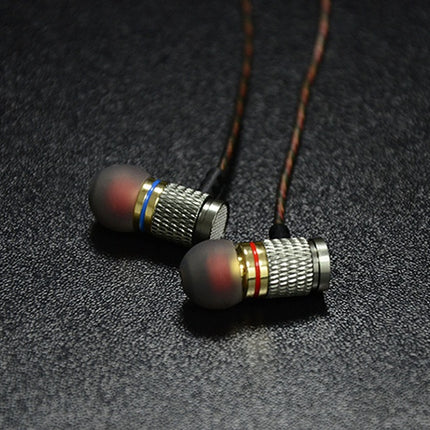 In-ear headphones metal subwoofer headphones mobile music MP3 bass explosion earplugs