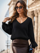 A Solid-color Long-sleeved Top With A Large Collar For Ladies