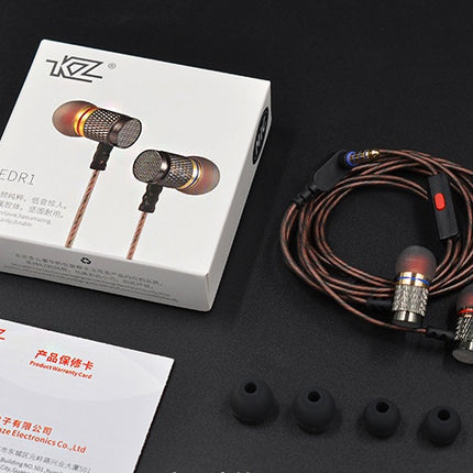 In-ear headphones metal subwoofer headphones mobile music MP3 bass explosion earplugs