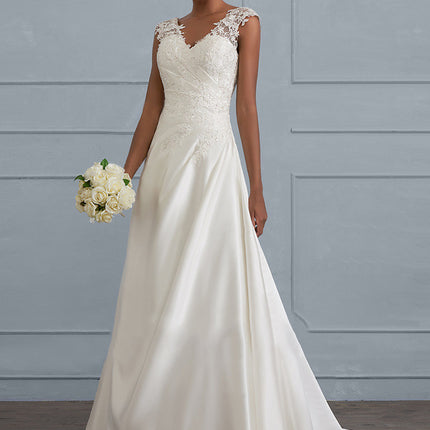 One-shoulder V-neck fishtail lace trailing wedding dress