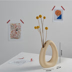Beige / Li Ru Shan