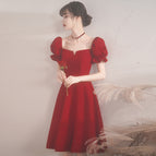 Burgundy short