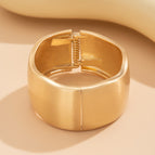 01 Sweep Gold Bracelet