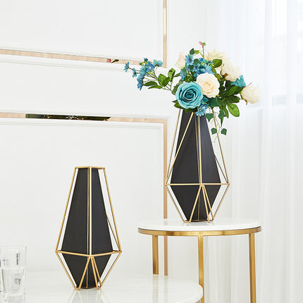 Retro geometric vase