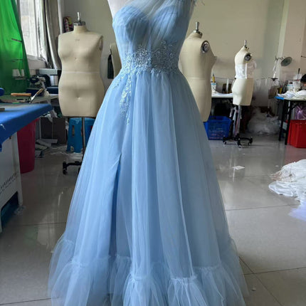 Blue One-shoulder Feather Wedding Dress