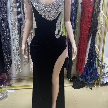 Rhinestone Design Split Shoulder Sleeveless Black Dress