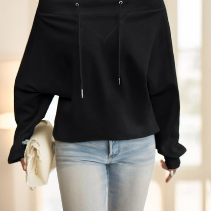 A Solid-color Long-sleeved Top With A Large Collar For Ladies