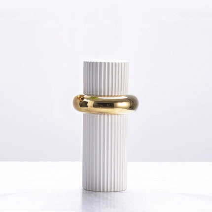 The Same Roman Holiday Flower In Milan, Modern Nordic Light Luxury Style Ceramic Vase Decoration